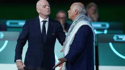 FIFA kürsüsünde soğuk rüzgarlar: Rajoub, İsrailli yetkilinin elini sıkmayı reddetti