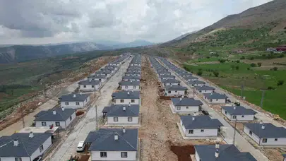 Yıkımın izleri siliniyor: Adıyaman’da sarp kayalıklar üzerine kurulan yeni yaşam alanı umut oldu