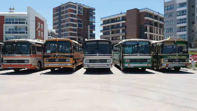 Eskişehir nostalji rüzgarıyla sarsıldı: Milyonluk klasik otobüsler görücüye çıktı