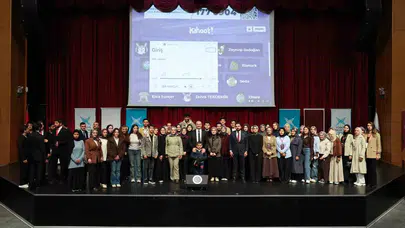 Rektör Hacımüftüoğlu’ndan gençlere teknoloji uyarısı: Vicdan, sınırdan büyüktür