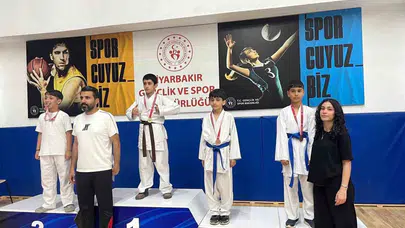 Çermik’in gurur tablosu: Karate minderinde madalya şovu