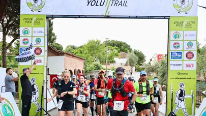 Tarihi Birgi’de nefes kesen maraton: 8 ülkeden gelen sporcular Efeler Yolu için geri sayıma geçti
