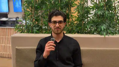Doğa belgesellerini aratmayan anlar: Minik tilkinin dev yılanla mücadelesi şaşkına çevirdi
