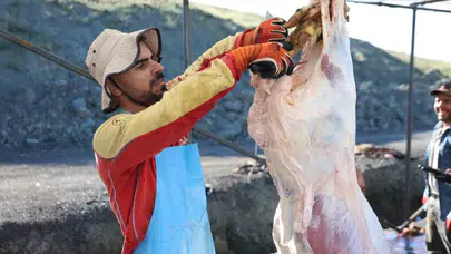 Elazığ'da kurban telaşı: Bayram namazı sonrası kesim alanlarında yoğunluk