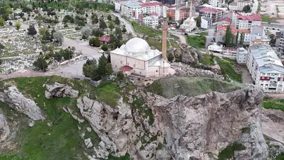 Sivas’ın manevi kalkanı Abdülvahabi Gazi Türbesi’nde dev proje: Kaya düşme riski tarih oluyor