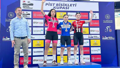 Kağıtspor fırtınası durulmuyor: Dünya rekorundan milli gurura uzanan başarı zinciri