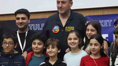 Gökyüzünün tecrübeli ismi Erzurum’da gençlere seslendi: Başarı sadece teknik bilgi değil, vicdan meselesidir