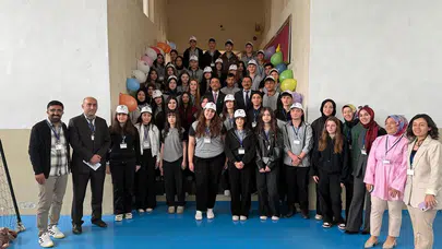 Erzincan’da genç beyinlerin bilim şöleni: İpekyolu Mesleki ve Teknik Anadolu Lisesi’nde inovasyon rüzgarı esti