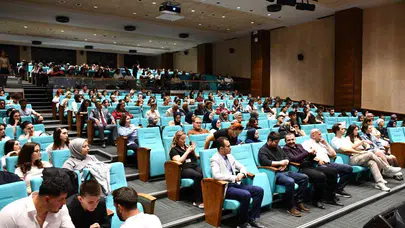 Sağlık sisteminin gizli kahramanları Düzce’de buluştu: Hemşirelik mesleğinin geleceği masaya yatırıldı