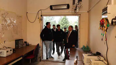 Rektör Altun'dan genç mucitlere tam destek: Laboratuvarı gezdi, projeleri yakından inceledi