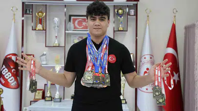 Dartın genç yıldızı durdurulamıyor: 15 yaşında 30 madalyalık dev başarı
