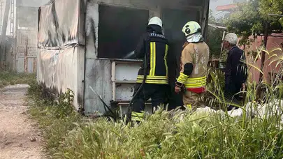 Depremzede ailenin yaşam mücadelesine bir darbe de yangın vurdu: Konteynerden geriye küller kaldı