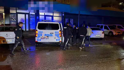 Adıyaman’da sokak ortasında gergin anlar: Alacak verecek kavgası karakolda bitti