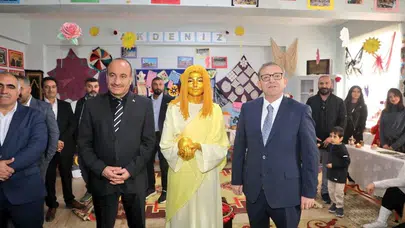 Anadolu’nun renkleri Kars’ta buluştu: Gençler kültürel mirası yaşatıyor