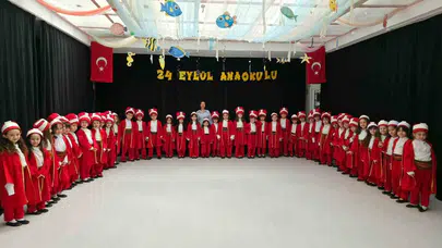 Minik yüreklerden devasa bir tarih şöleni: Bolvadin’de mehteran coşkusu