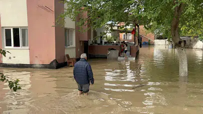 Osmaniye’de kabus dolu saatler: Köyü sel suları yuttu, tarım arazileri göle döndü