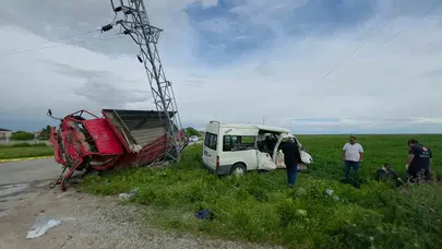 Aksaray’da korkutan kaza: Tarım işçilerini taşıyan minibüs ile kamyonet çarpıştı