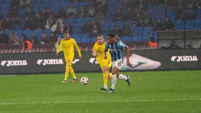 Trabzonspor'da kabus gibi 45 dakika: Göztepe hem golü buldu hem rakibini 10 kişi bıraktı