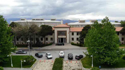 Erzincan’da bayram sessizliği: Şehrin kalbi Ordu Caddesi’nde kimseler kalmadı