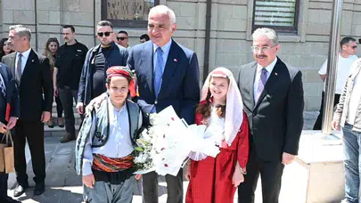 Eskişehir’de kültür rüzgarı: Bakan Ersoy temaslarına valilikte devam etti