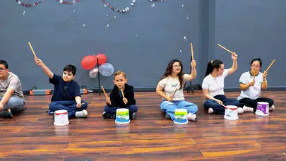 Didim’de notalar engelleri aştı: Özel çocukların ritim dolu günü