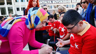 Vatan aşkı engel tanımaz: 15 genç için unutulmaz askerlik heyecanı