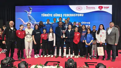 Afyon’un altın çocukları Kars’ta tarih yazdı: Minderin yeni yıldızları Avrupa’ya göz kırpıyor