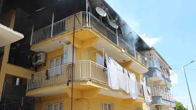 Alevler üç binayı birden sardı: Efeler’de korku dolu anlar