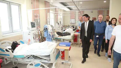 Beyaz önlüklerin bayram mesaisi: Erzurum Şehir Hastanesi’nde duygusal buluşma