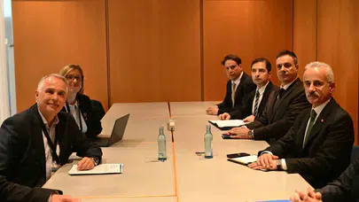 Bakan Uraloğlu’ndan Leipzig’de kritik demiryolu hamlesi: Küresel ticaretin rotasını Türkiye belirliyor