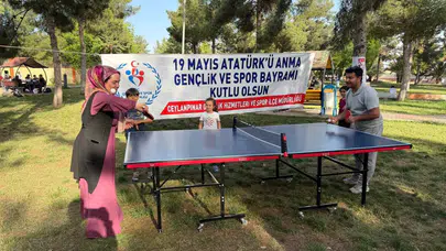 Ceylanpınar’da 19 Mayıs coşkusu parklara taştı: Raketler dostluk için sallandı