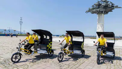 İzmir sokaklarında çevreci devrim: Üniversiteliler direksiyona geçiyor