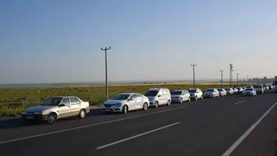 Siverek’te kırmızı alarm: Doğal stüdyoya dönen tarlalar ziyaretçi akınına uğradı