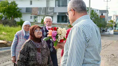 Karabiga’da hizmet seferberliği: Başkan Elbi’ye hemşehrilerinden çiçekli karşılama