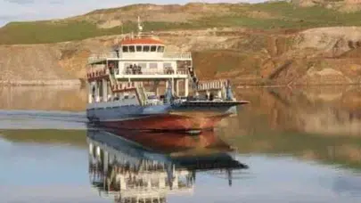 Çemişgezek’te ulaşımı vuran fırtına: Feribot seferleri askıya alındı