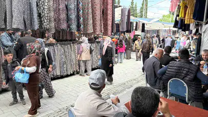 Gördes’te bayram bereketi: Uzun süren durgunluk yerini hareketliliğe bıraktı