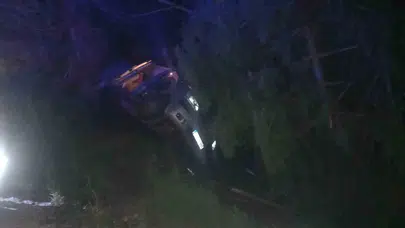 Gece yarısı Mudurnu’da korku dolu anlar: Kontrolden çıkan araç takla attı