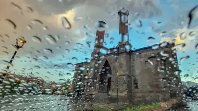 Erzurum ve Bayburt için kritik uyarı: Meteoroloji saat verdi, sel ve fırtına riskine dikkat