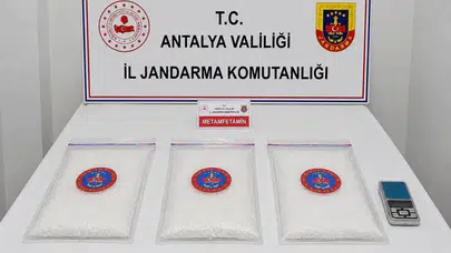 Serik'te zehir tacirlerine geçit yok: Evlerinden uyuşturucu deposu çıktı