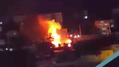 Dilovası'nda gece yarısı dehşeti: Alevlerin sardığı evde tüp patlaması yaşandı