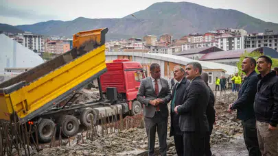 Hakkari’de korkutan zemin kayması: 6 bina için acil tahliye kararı