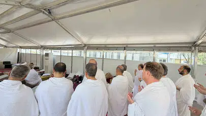 Arafat’ta 85 bin yürek tek ses oldu: Mazlum coğrafyalar için gözyaşı döktüler