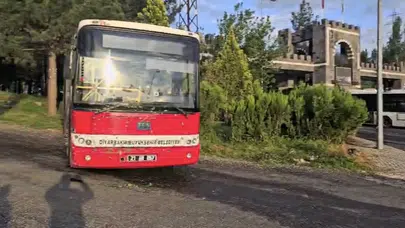 Diyarbakır’da dehşet anları: Üniversite yolunda otobüs faciasının eşiğinden dönüldü