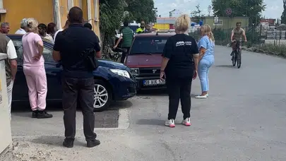 Edirne’de kaza sonrası ilginç anlar: Beden diliyle anlaşmaya çalıştılar
