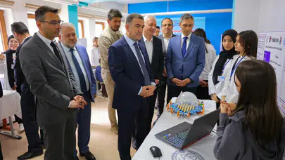 Geleceğin mucitleri Bayburt’ta sahneye çıktı: Üstün yetenekli gençlerden teknoloji şovu