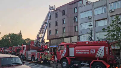 Fatih’te sabahın ilk ışıklarıyla gelen acı haber: 3 katlı oteldeki yangın can aldı