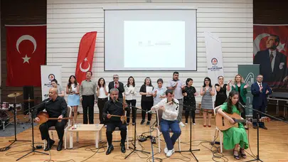 Gözlerindeki ışıkla sahneye çıktılar: Denizli'de şiir ve türkülerle engelleri aştılar