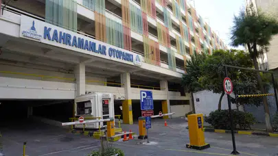 İzmir’de çevreci ulaşım hamlesi: Elektrikli araç sahiplerine otoparklarda yarı fiyatına park imkanı