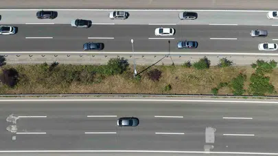 Dönüş yolunda çile başladı: Düzce geçişinde araçlar adım adım ilerliyor