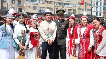 Elazığ'da 19 Mayıs coşkusu: Kırgız rüzgarı meydanları inletti